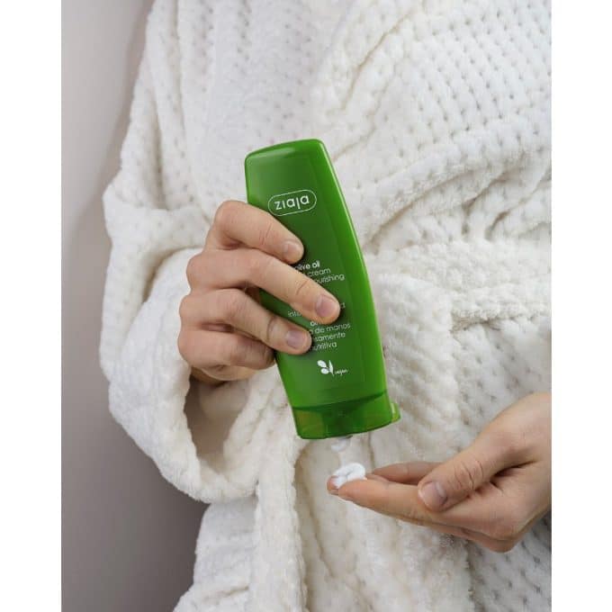 Olive_oil_hand_cream05 800x800