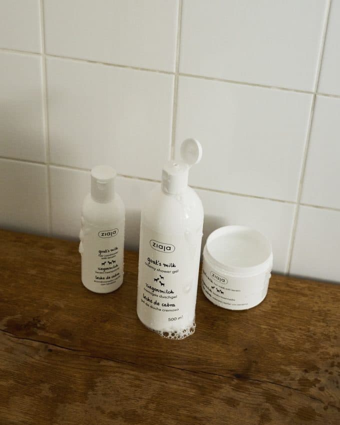 goats_mil_hair_care03